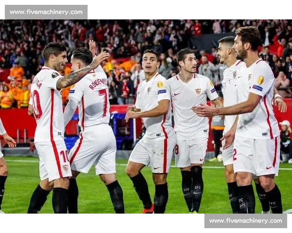 欧战焦点对决基辅迪纳摩迎战年轻人胜负悬念拉满小组出线关键一役